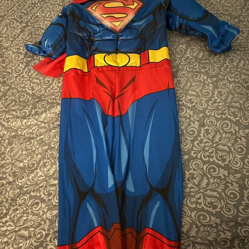 Outfit - Picture 3 of 4